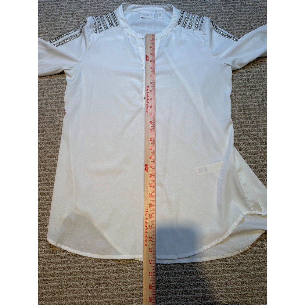 Chico's Sz 1 White Embellished Shoulder Blouse Rhinestone Tunic Top Long Sleeve - Picture 8 of 8